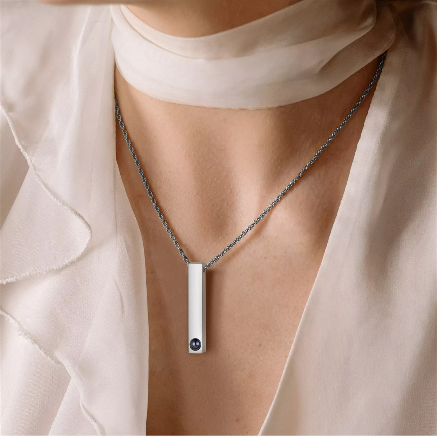 Fotohalskjede - Tekst